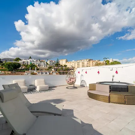 Golden - Take Care Malaga Appartement