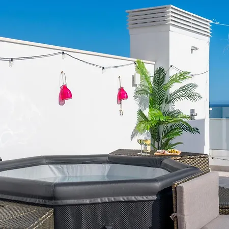 Golden - Take Care Malaga Appartement