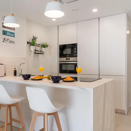 Golden - Take Care Malaga Appartement