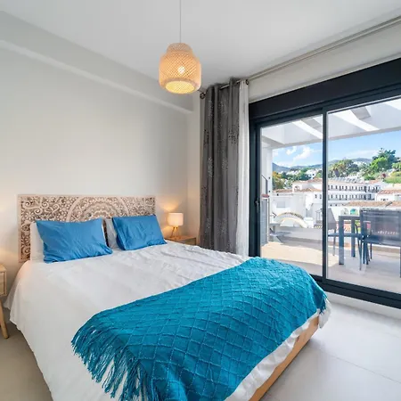 Golden - Take Care Malaga Appartement