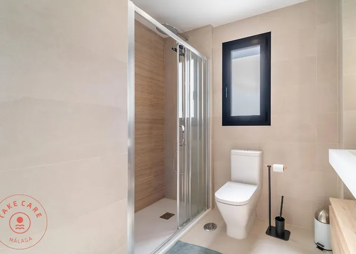 Golden - Take Care Malaga *