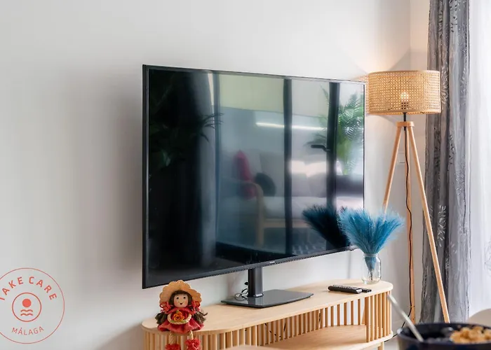 Golden - Take Care Malaga *