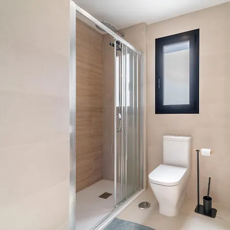 Golden - Take Care Malaga *